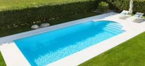 devis piscine coque polyester à Lyon et dans tous le Rhône-Alpes