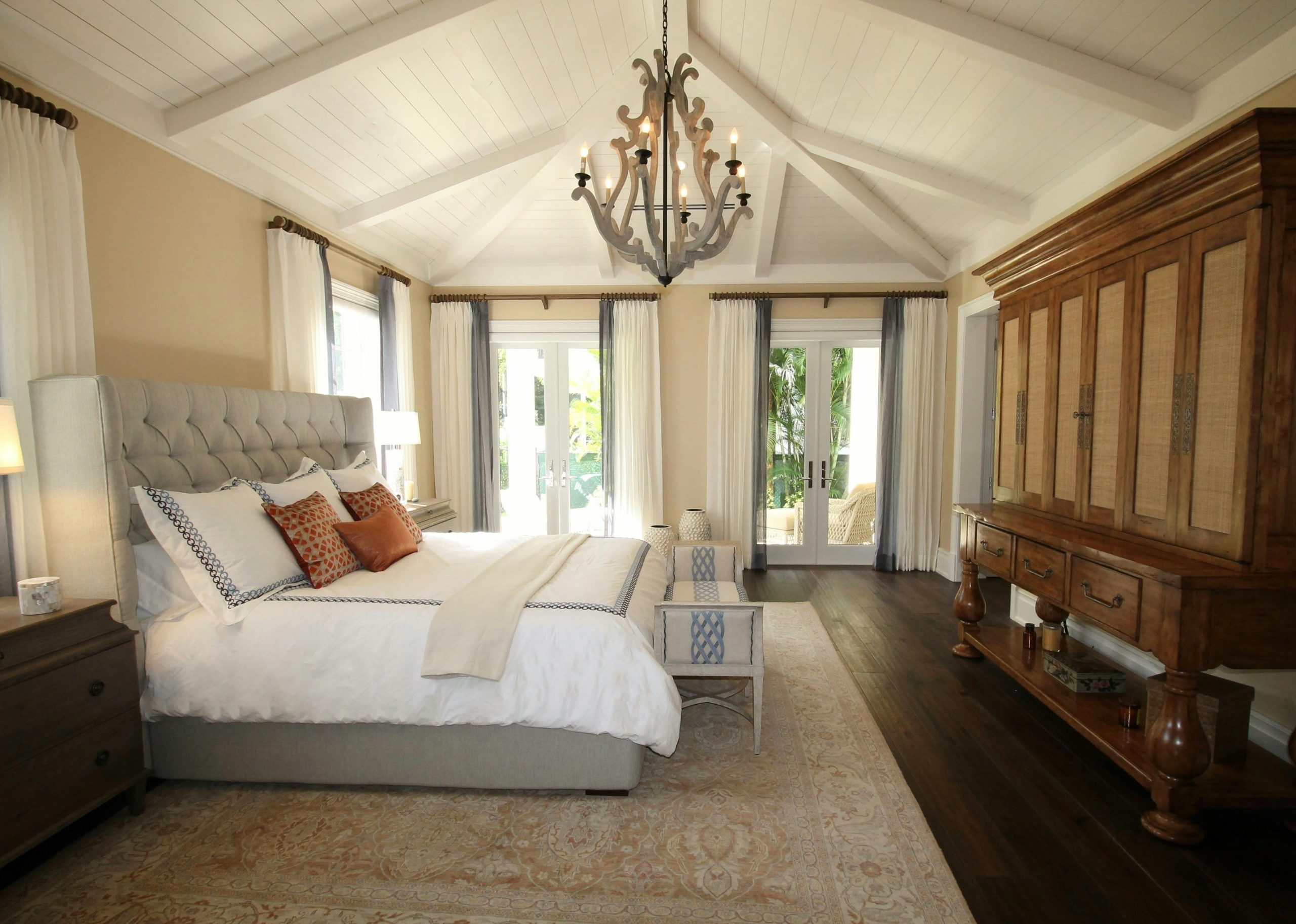Chambre zen complète avec mobilier naturel et plantes d'intérieur